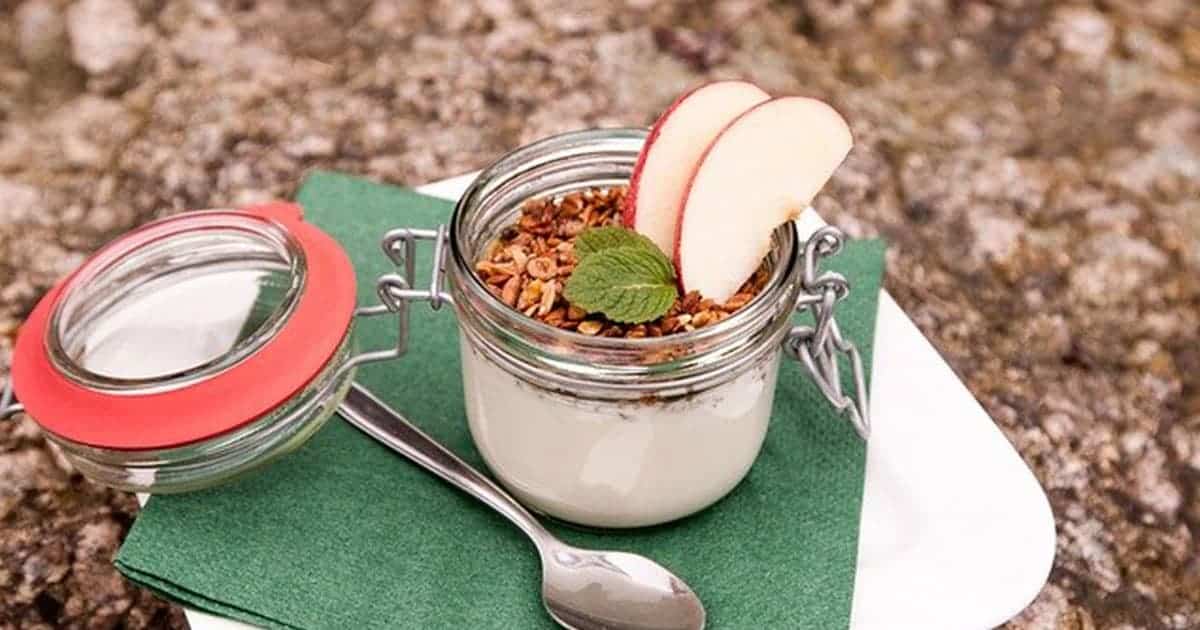 Postres de iogurt i poma