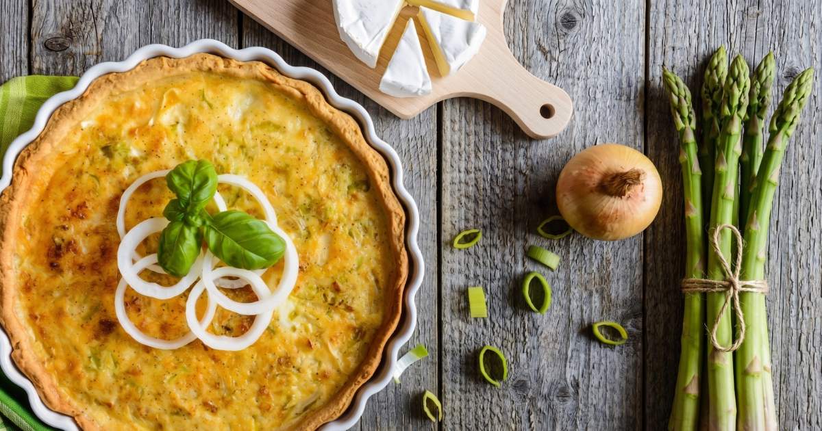 Recepta de quiche de formatge de cabra i espàrrecs